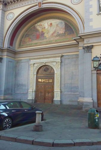 Riconoscete queste due chiese italiane? 