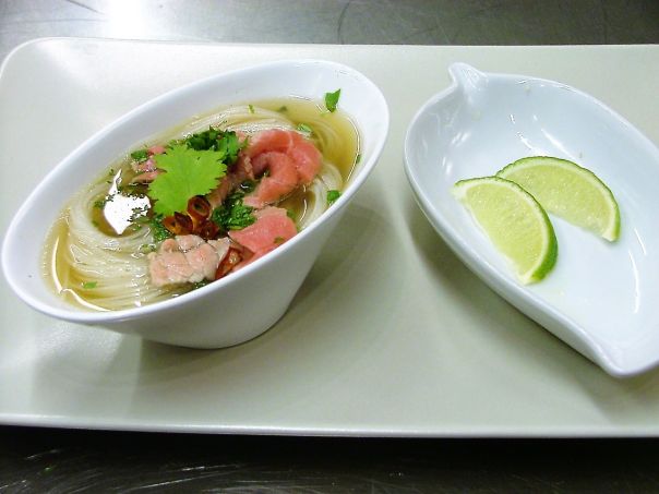 Pho Thai Ricetta vietnamita. 