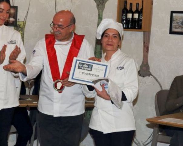 Metti una sera a cena tra piatti telecamere e sfide tra cuochi