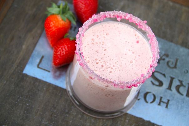 Frappè di fragole allo spumante #iorestoacasa